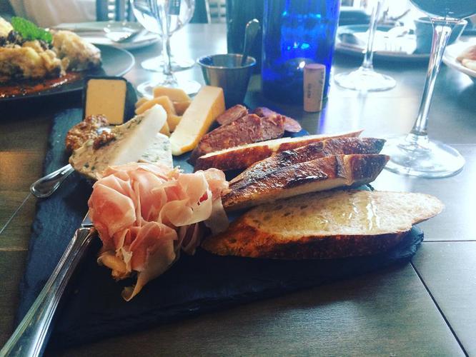 Charcuterie time. #ampersgram #food